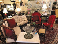 Willie’s Antiques & Collectables in Florence Amazing
